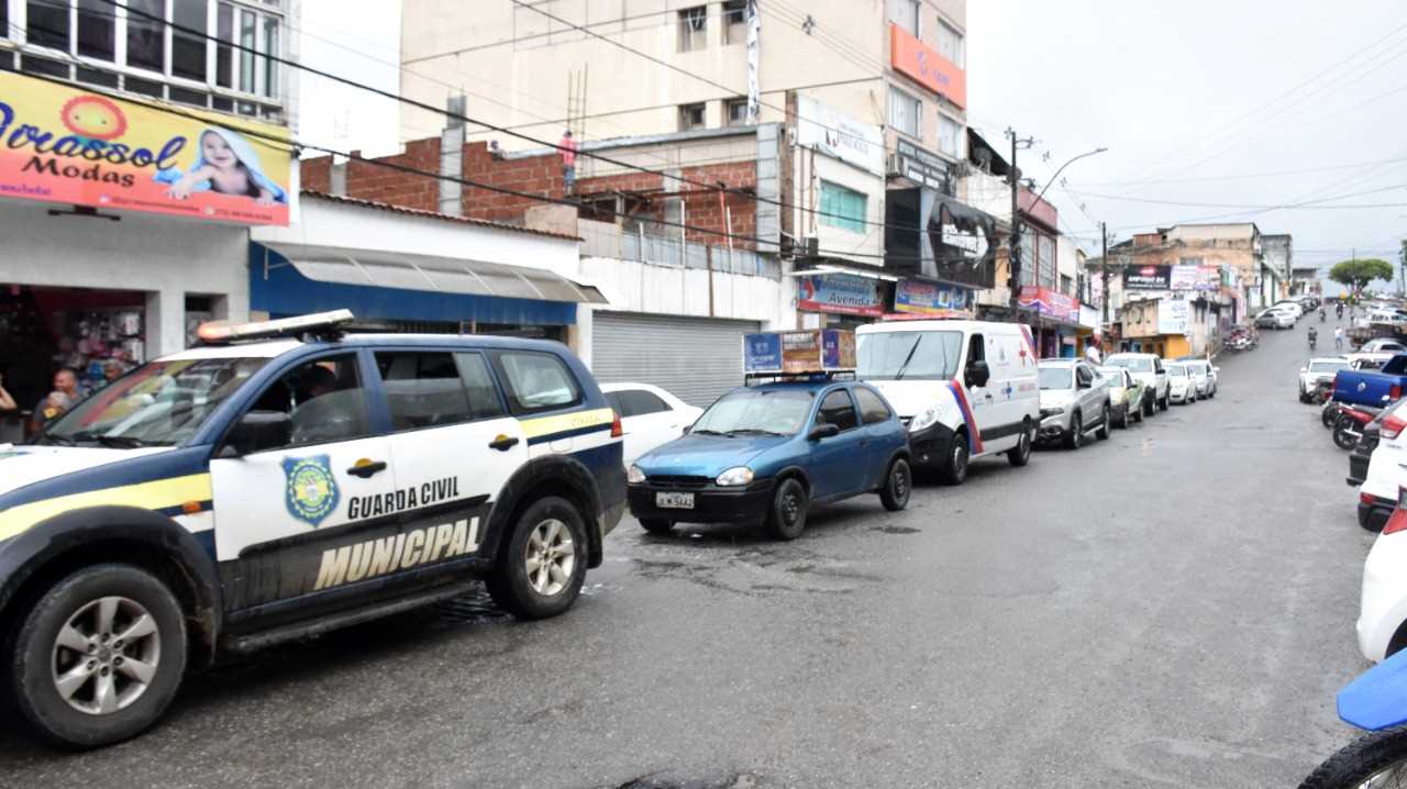 Camacã: Prefeito Paulo do Gás apresenta ambulância moderna para a população